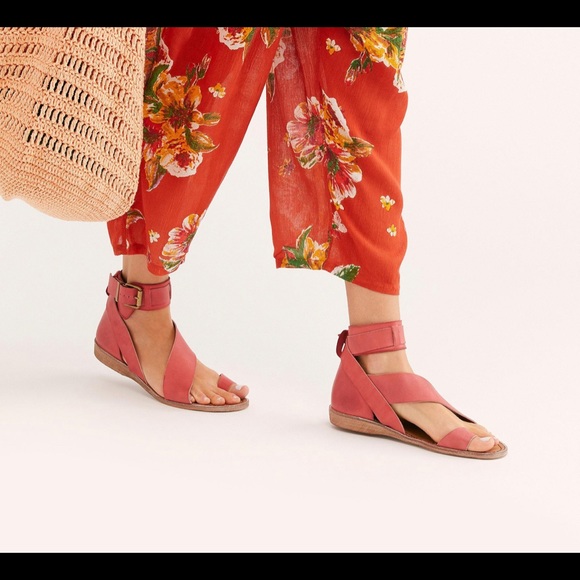 FP Vale Sandal - Picture 4 of 10